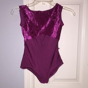 Yumiko Sofiane leotard